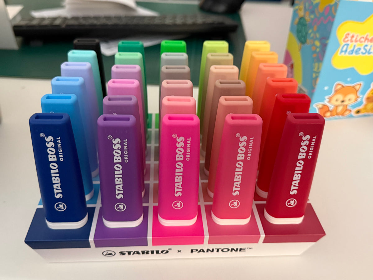 Stabilo boss original x Pantone
